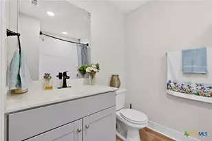 1405 Parkwood, Seguin, TX 78155 - Photo 25