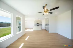 727 Liberty Park Dr, Belton, TX 76513 - Photo 5