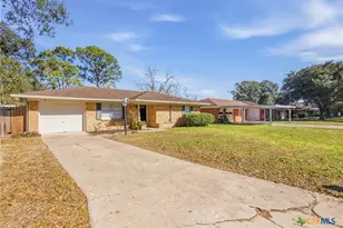 505 Suzanne St, Edna, TX 77957 - Photo 29