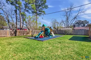 505 Suzanne St, Edna, TX 77957 - Photo 25