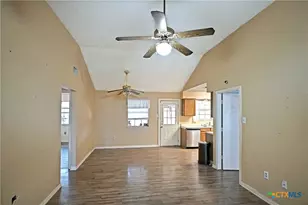 2229 Michigan St, New Braunfels, TX 78130 - Photo 3