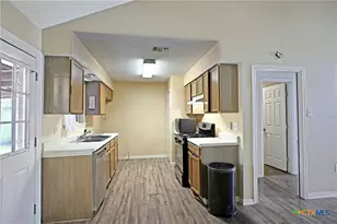 2229 Michigan St, New Braunfels, TX 78130 - Photo 5