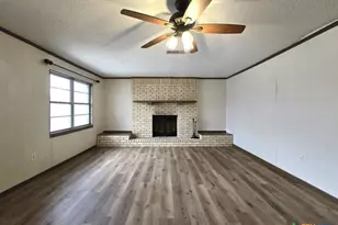 616 W Ave E, Copperas Cove, TX 76522 - Photo 3