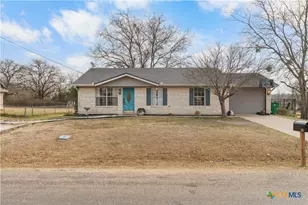 308 Liberty St, Gatesville, TX 76528 - Photo 1