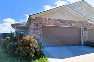 112 Teakwood Dr, Victoria, TX 77901 - Photo 1