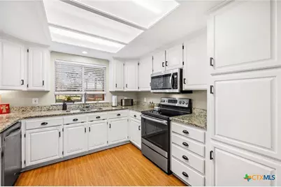 11207 Oak Tree Drive, Salado, TX 76571 - Photo 13