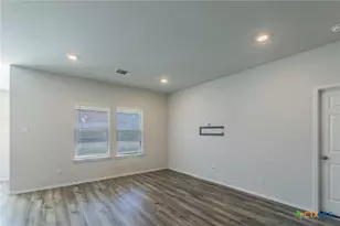 237 Poplin Ln, Troy, TX 76579 - Photo 3