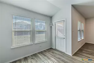 237 Poplin Ln, Troy, TX 76579 - Photo 9