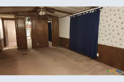 2105 E North Street, Victoria, TX 77901 - Photo 11