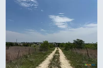 1796 County Road 139, Hutto, TX 78634 - Photo 15