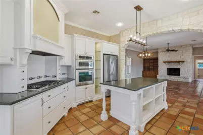 106 Pebble Brook, Victoria, TX 77904 - Photo 9