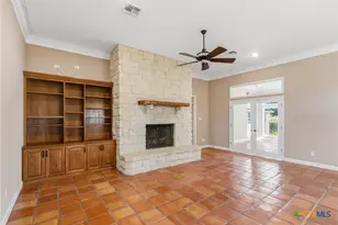 106 Pebble Brk, Victoria, TX 77904 - Photo 5