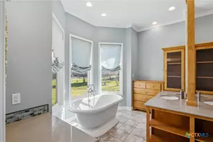 106 Pebble Brk, Victoria, TX 77904 - Photo 13