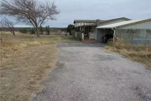 945 Co Rd 208, Lampasas, TX 76550 - Photo 3