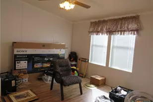 945 Co Rd 208, Lampasas, TX 76550 - Photo 33