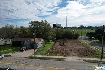 921 S Main Street, Belton, TX 76513 - Photo 1