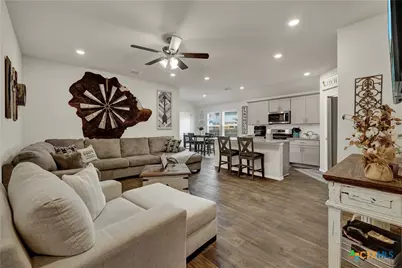 417 Deborah Drive, New Braunfels, TX 78130 - Photo 3