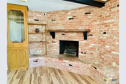 1040 S Hwy 80, Nixon, TX 78140 - Photo 17