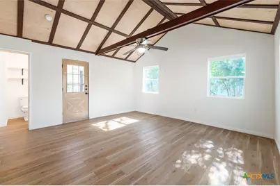 1007 S 25th Street, Temple, TX 76504 - Photo 3