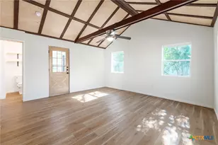 1007 S 25th St, Temple, TX 76504 - Photo 3