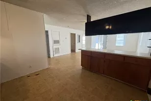 924 Pecan St, Seguin, TX 78155 - Photo 3