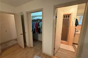 1019 E Gonzales St, Yoakum, TX 77995 - Photo 7