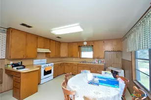 652 Co Rd 210, Hallettsville, TX 77964 - Photo 9