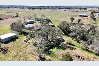 652 County Road 210, Hallettsville, TX 77964 - Photo 7