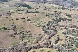 652 Co Rd 210, Hallettsville, TX 77964 - Photo 17