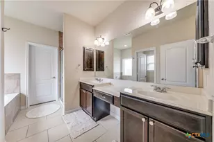 153 Lark Hill Rd, Floresville, TX 78114 - Photo 11