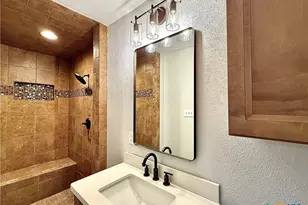 1801 College Dr, Victoria, TX 77901 - Photo 25