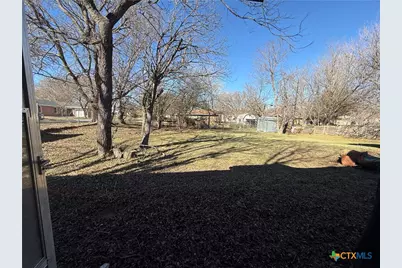 1209 W Avenue A, Lampasas, TX 76550 - Photo 9