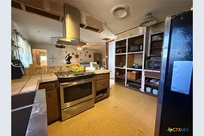 1209 W Avenue A, Lampasas, TX 76550 - Photo 7