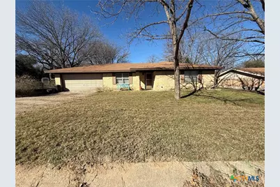 1209 W Avenue A, Lampasas, TX 76550 - Photo 1