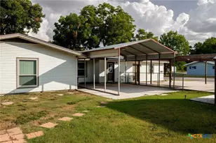 811 Nixon St, Lockhart, TX 78644 - Photo 33