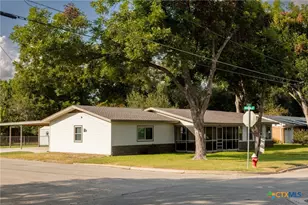 811 Nixon St, Lockhart, TX 78644 - Photo 41