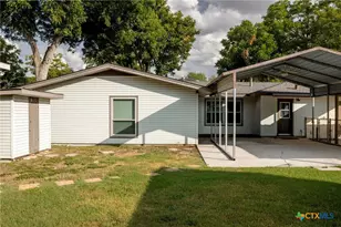811 Nixon St, Lockhart, TX 78644 - Photo 35