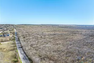 5225 FM2001, Buda, TX 78610 - Photo 9