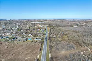 5225 FM2001, Buda, TX 78610 - Photo 15
