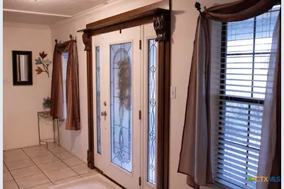 904 Carroll Dr., Yoakum, TX 77995 - Photo 5