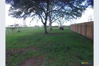 184 Russell Road, Victoria, TX 77904 - Photo 19
