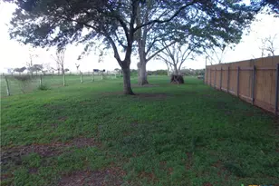 184 Russell Rd, Victoria, TX 77904 - Photo 19