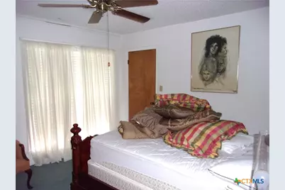 184 Russell Road, Victoria, TX 77904 - Photo 13