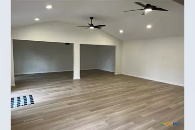 420 El Camino Real Street, Port Lavaca, TX 77979 - Photo 7