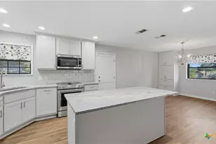 132 W Outer Dr, Canyon Lake, TX 78133 - Photo 17