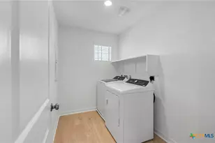 140 Green Berets Bnd, Jarrell, TX 76537 - Photo 21