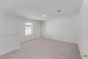 140 Green Berets Bnd, Jarrell, TX 76537 - Photo 17