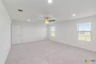 140 Green Berets Bnd, Jarrell, TX 76537 - Photo 11