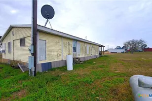 95 Kellie Ln, Seadrift, TX 77983 - Photo 5