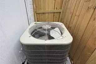 416 Avenue C, Seguin, TX 78155 - Photo 13